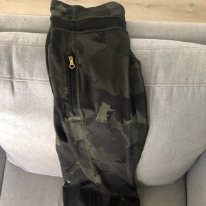 Lululemon 3/4 length leggings